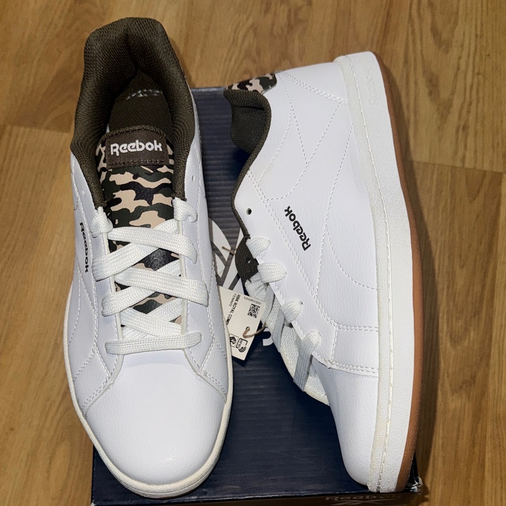 Reebok NWT Kids 7 women’s 8.5 9 EUR 39 White and Camouflage Sneakers Shoes